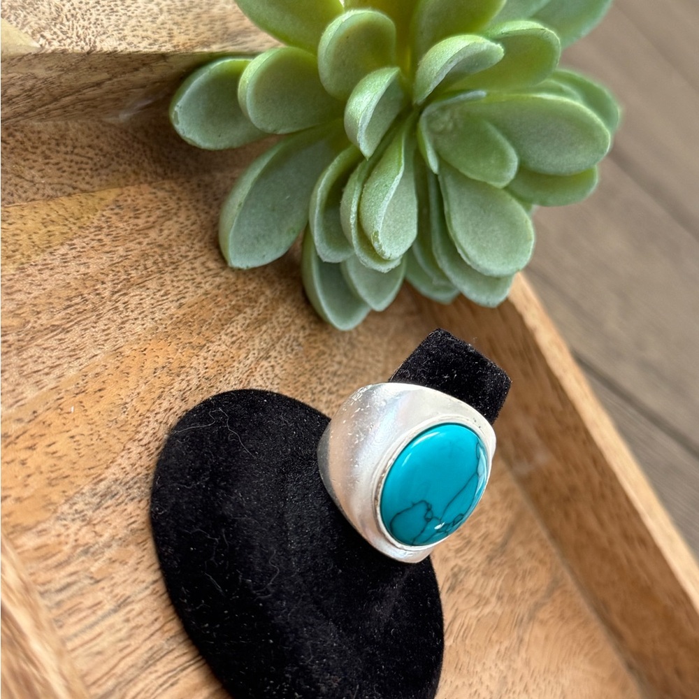 Silver Turquoise Ring - Picture 3 of 4